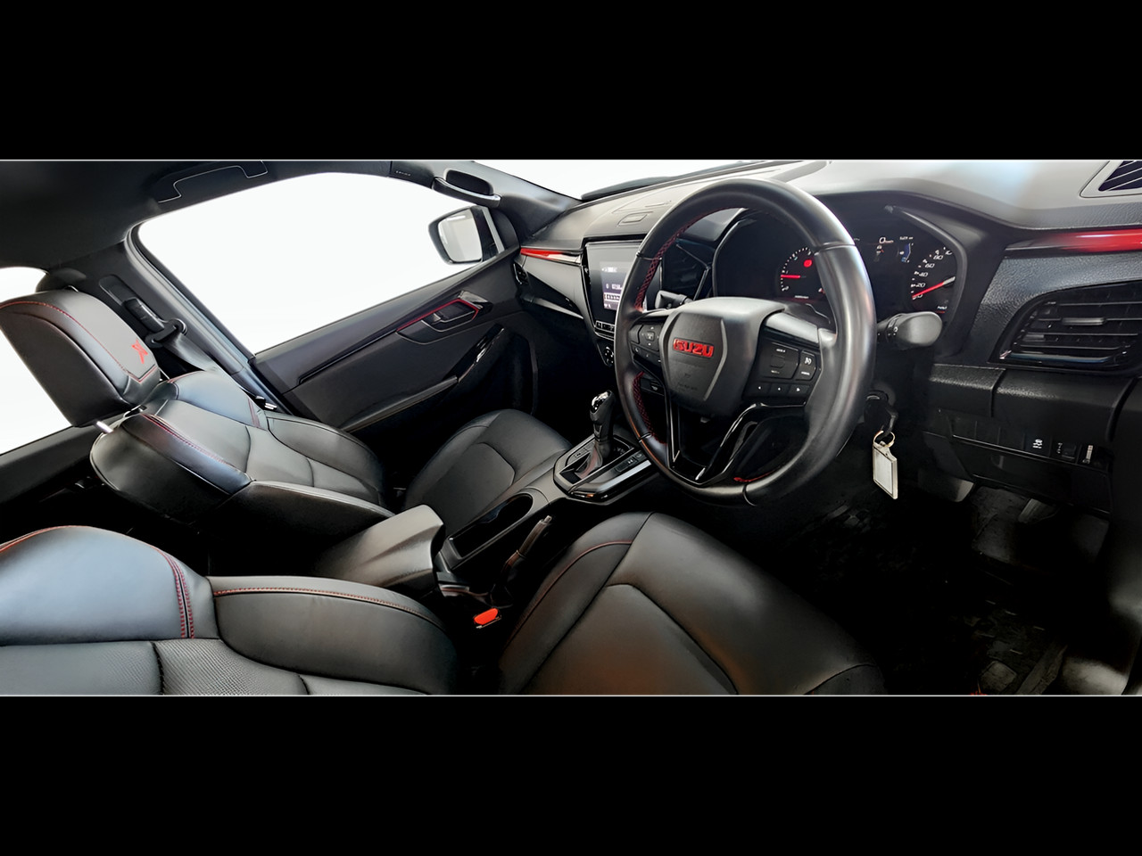 Isuzu D-Max 1.9 Ddi D/Cab 4×4 X-RIDER Black A/T RHD