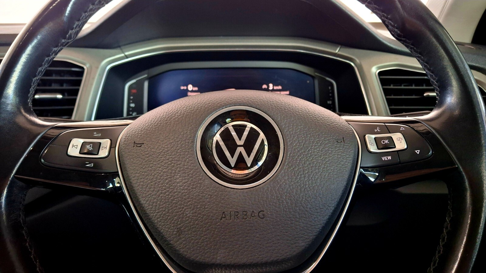 Volkswagen T-roc 1.4 TSI DESIGN TIPTRONIC
