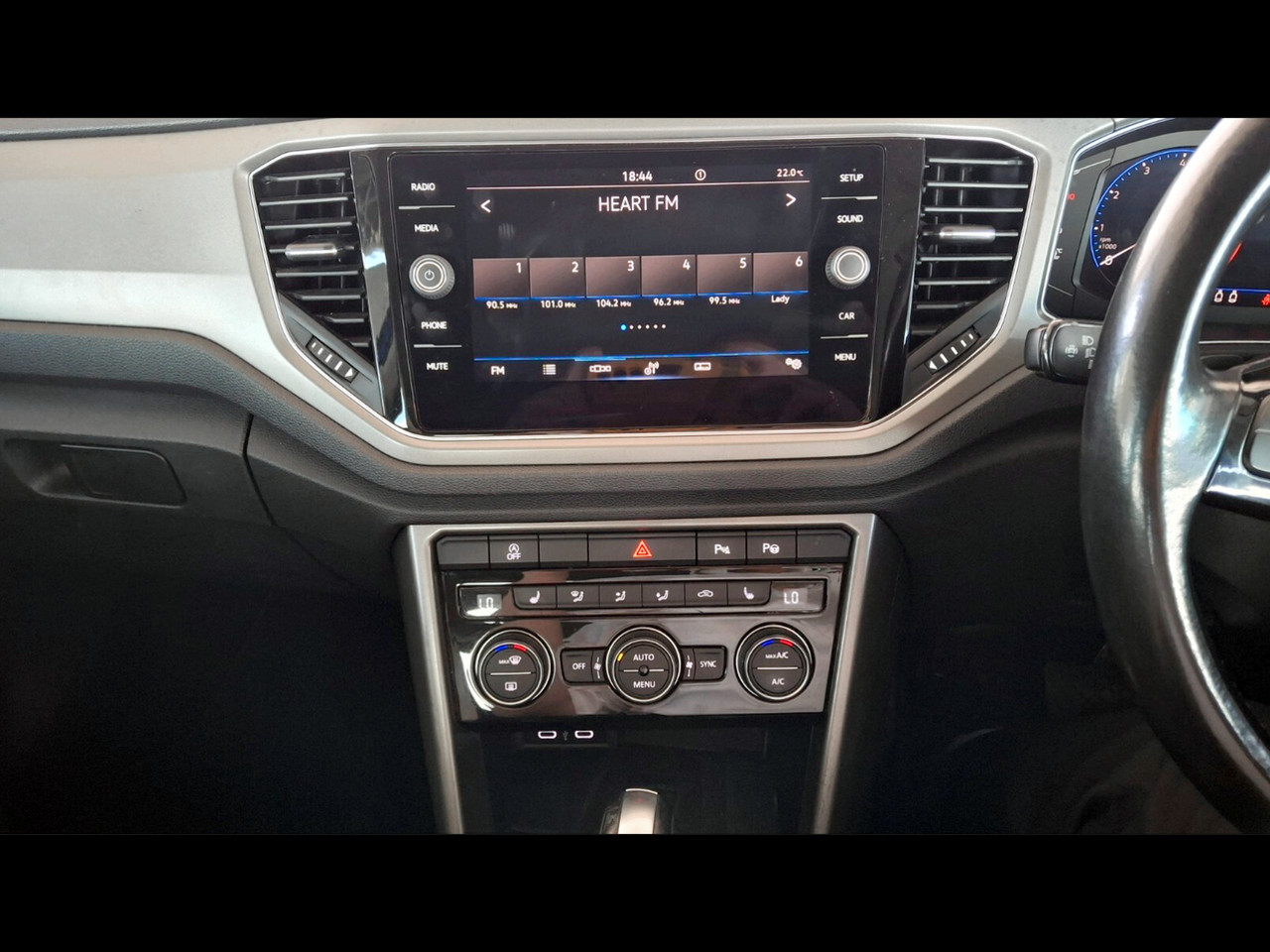 Volkswagen T-roc 1.4 TSI DESIGN TIPTRONIC
