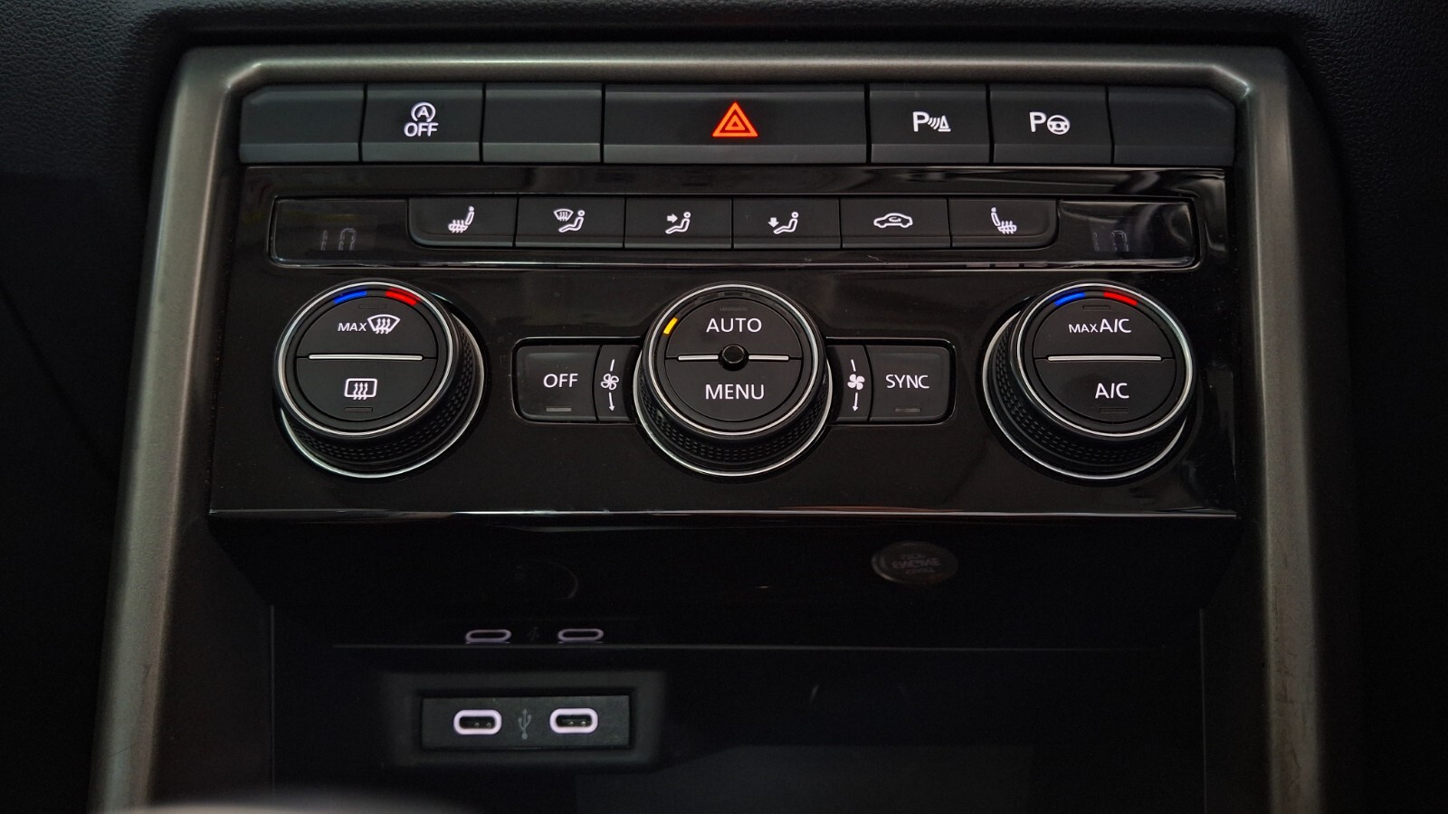 Volkswagen T-roc 1.4 TSI DESIGN TIPTRONIC