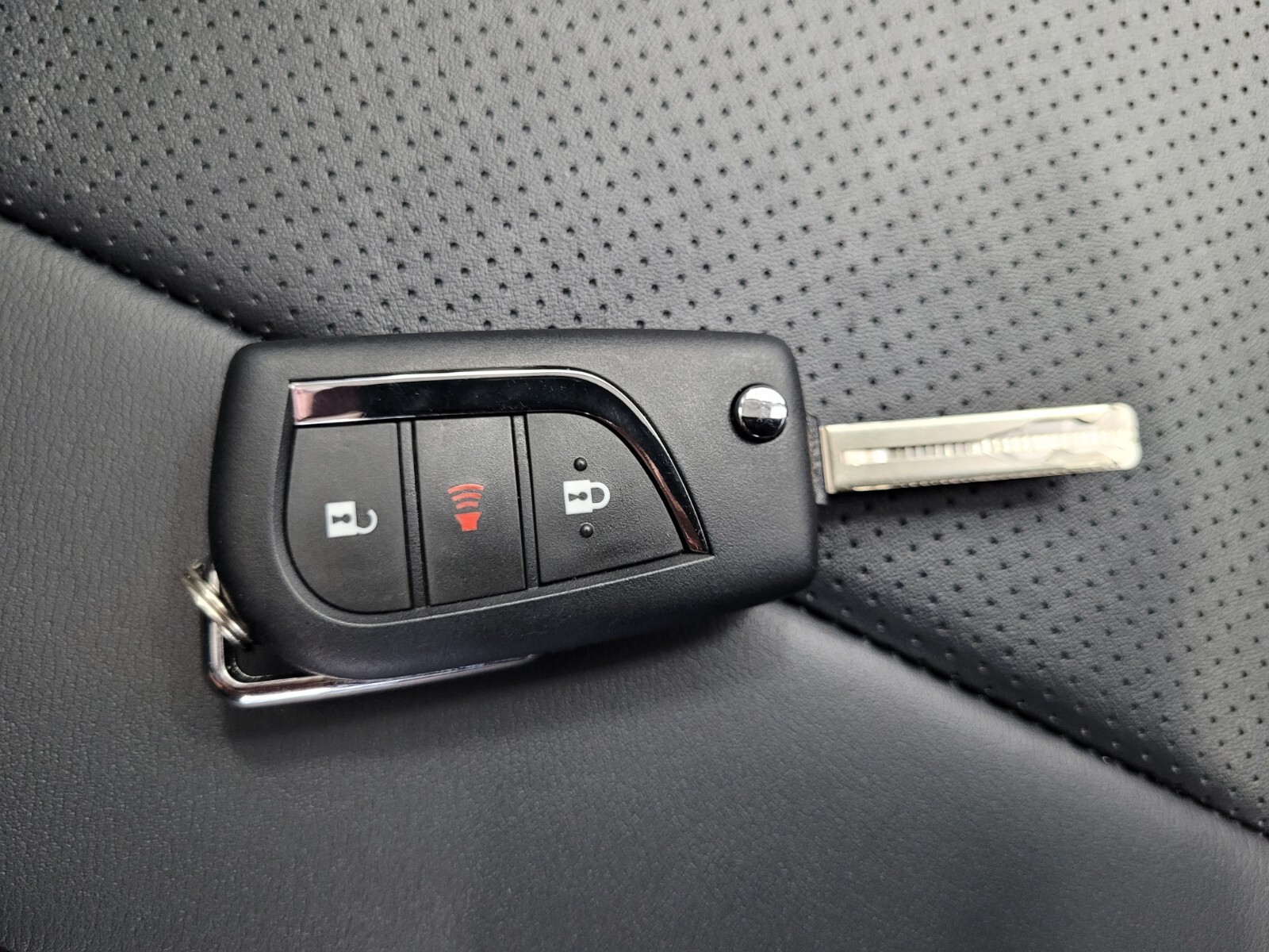 Toyota Hilux 2.4GD SINGLE CAB S (AIRCON)