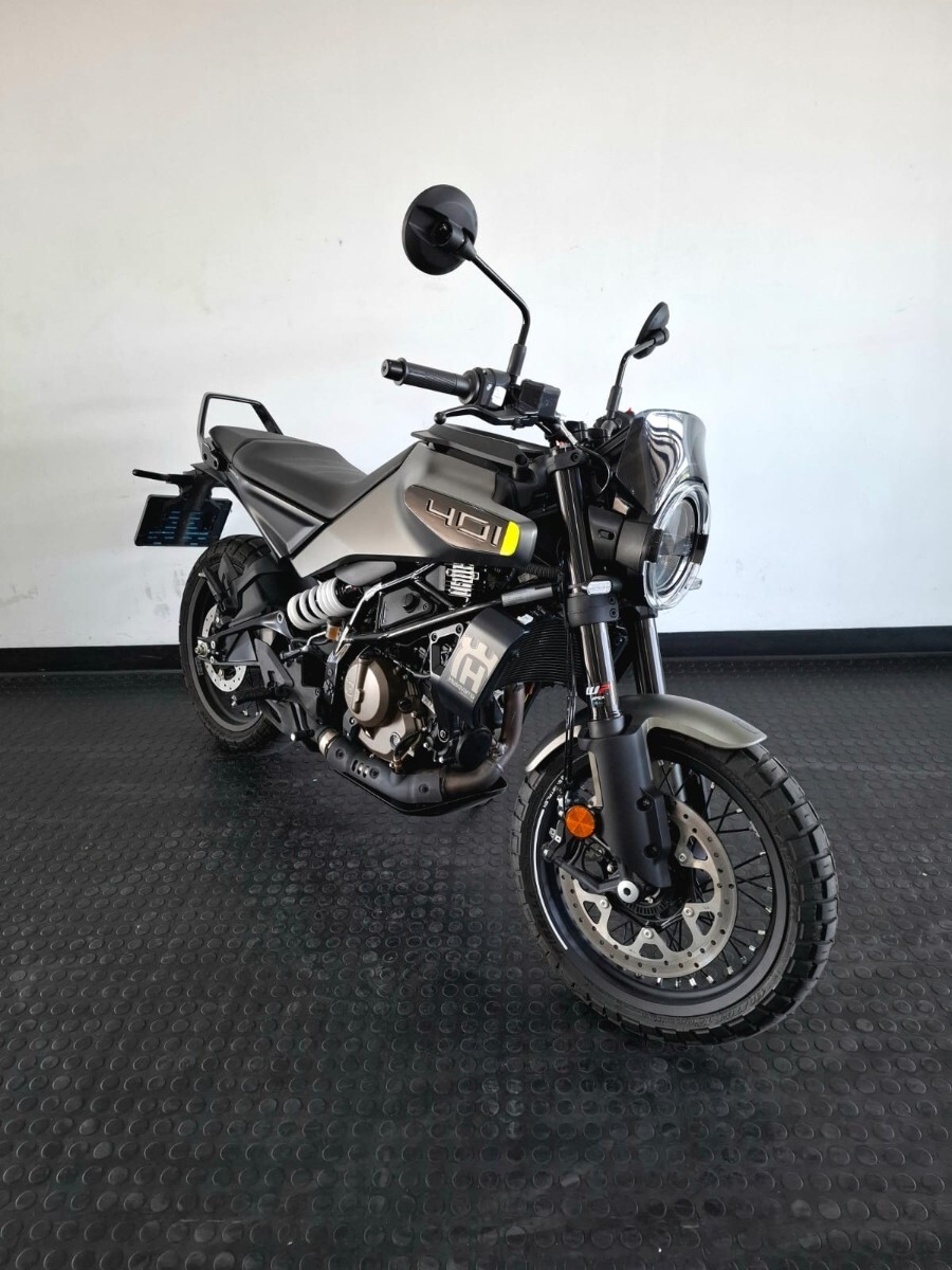 Husqvarna TE 401 SVARTPILEN