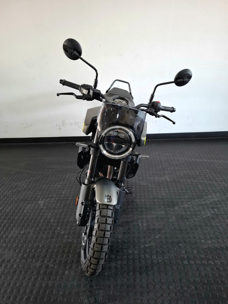 Husqvarna TE 401 SVARTPILEN