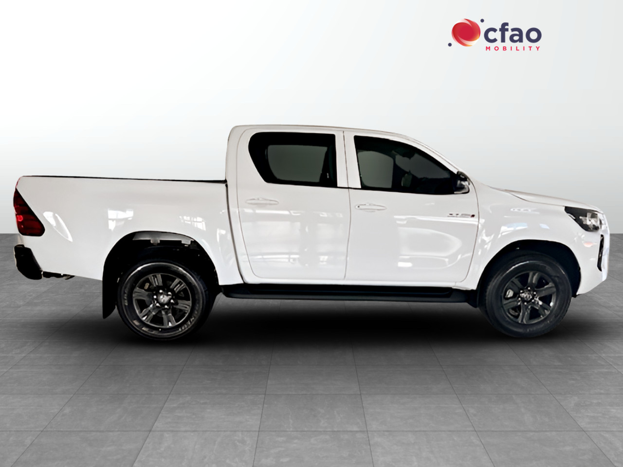 Toyota Hilux 2.4GD-6 DOUBLE CAB RAIDER MANUAL