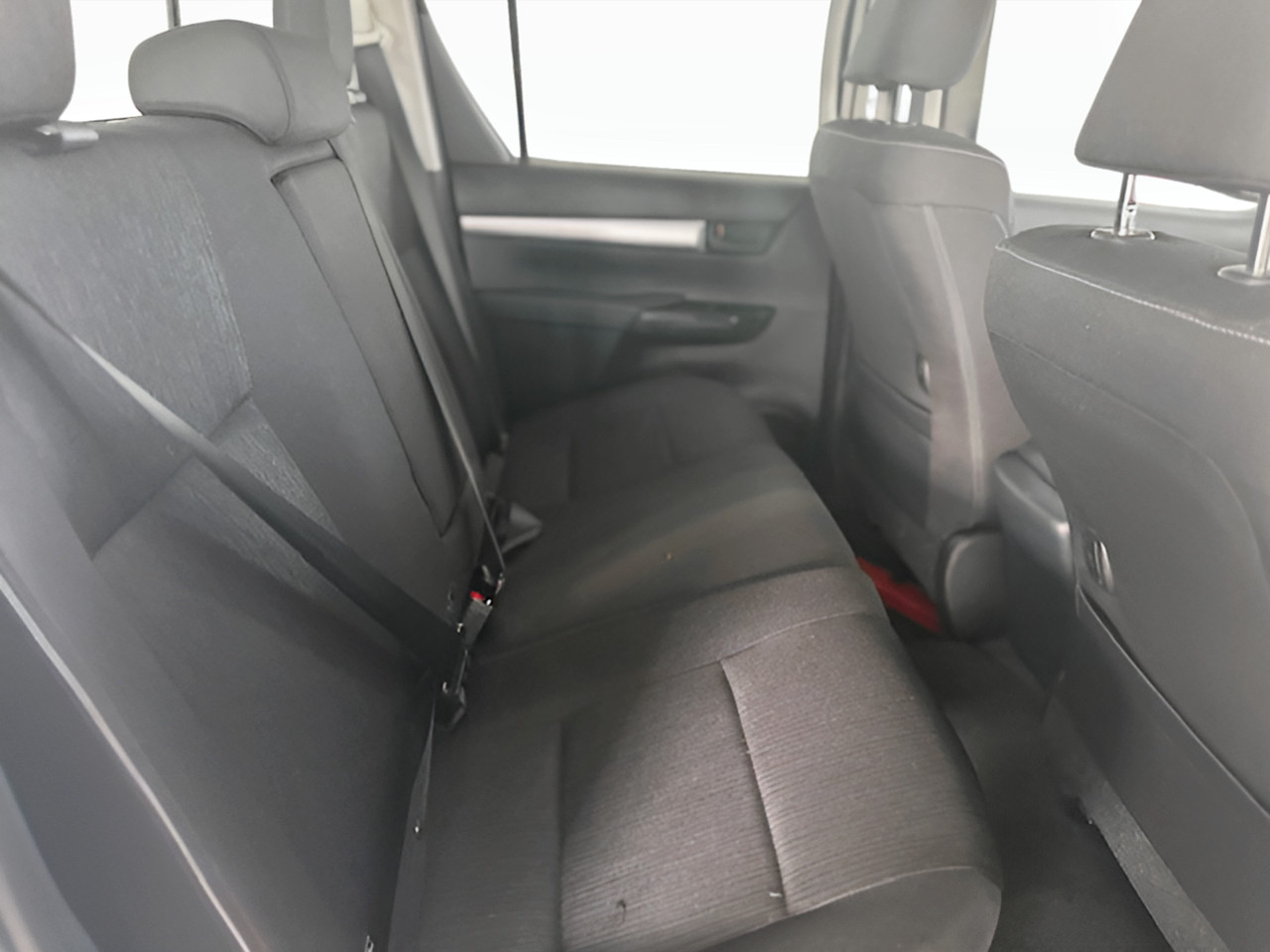 Toyota Hilux 2.4GD-6 DOUBLE CAB RAIDER MANUAL