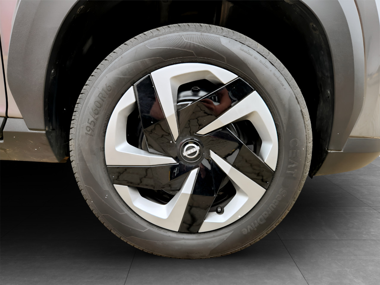Nissan MAGNITE 1.0 VISIA MANUAL