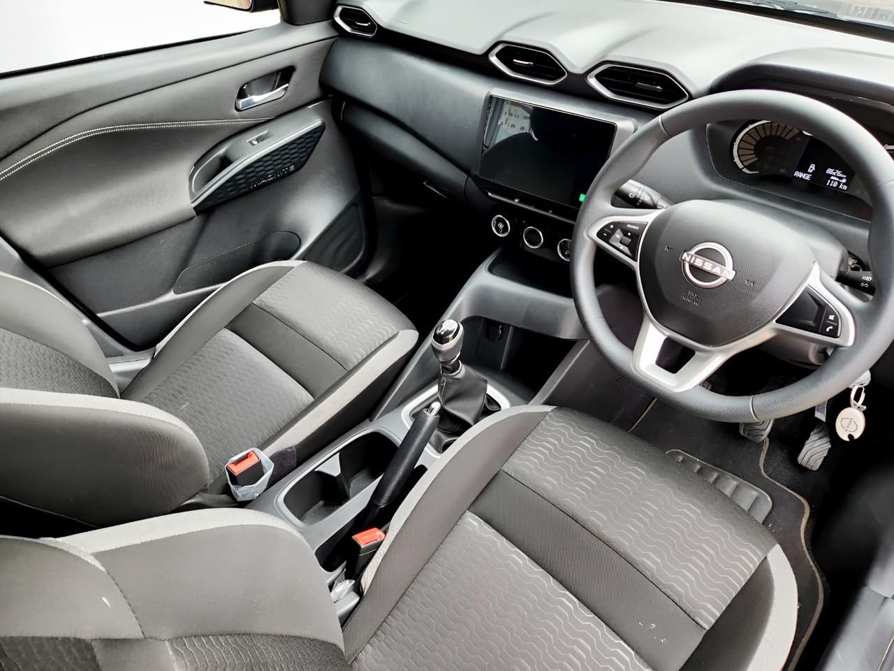 Nissan MAGNITE 1.0 VISIA MANUAL