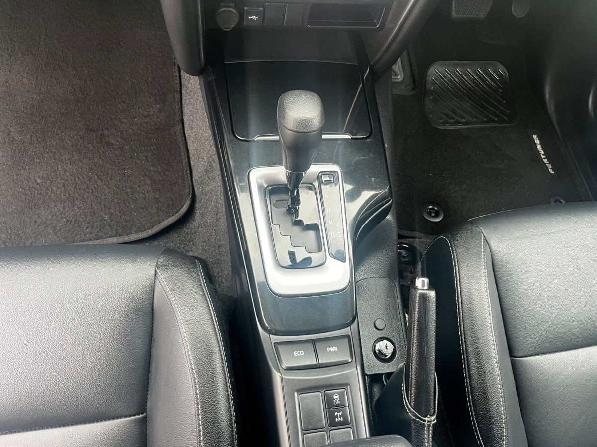 Toyota Fortuner 2.4GD-6 R/B A/T