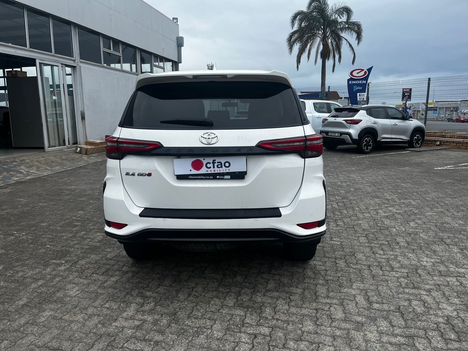 Toyota Fortuner 2.4GD-6 R/B A/T