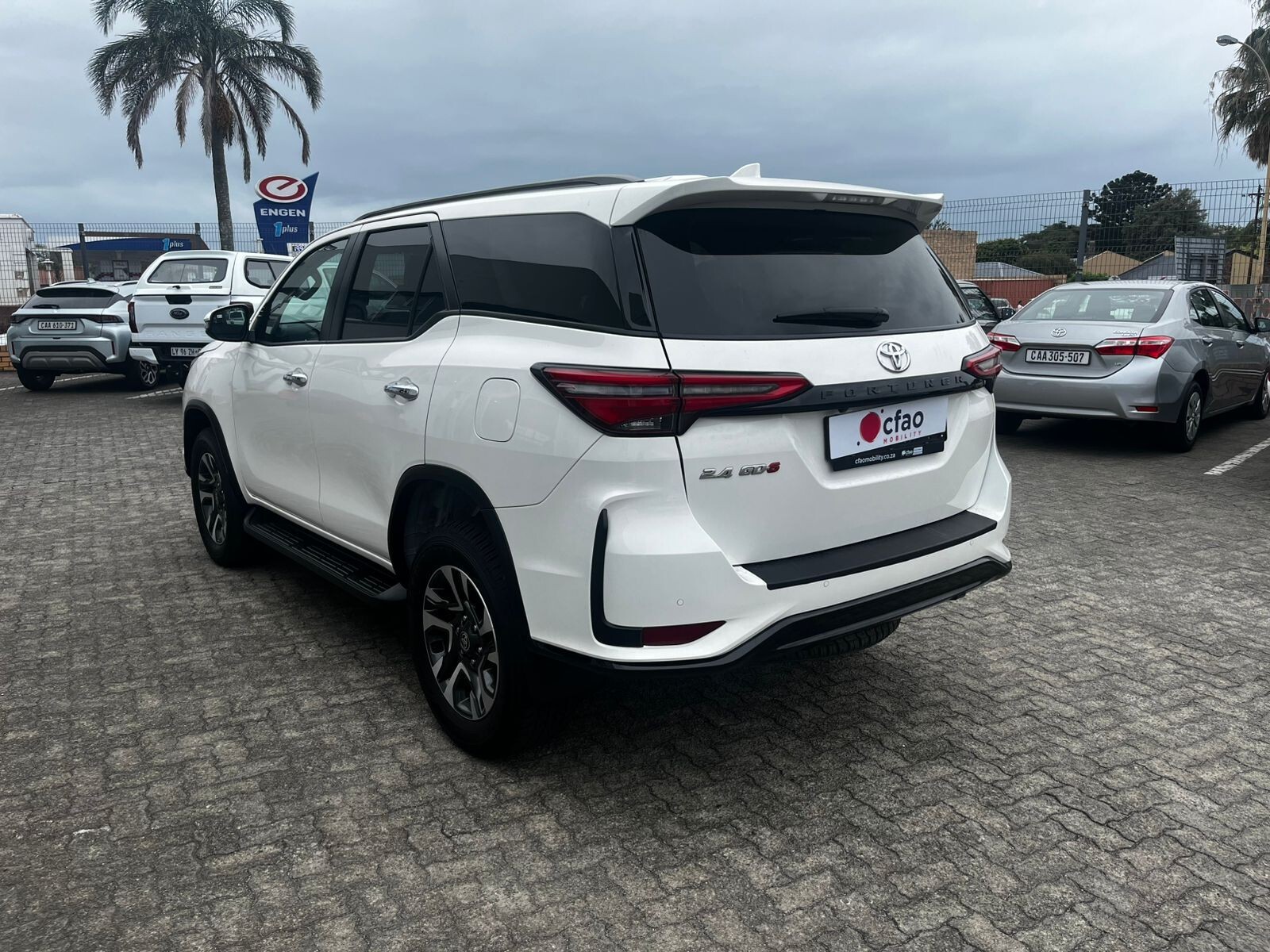 Toyota Fortuner 2.4GD-6 R/B A/T