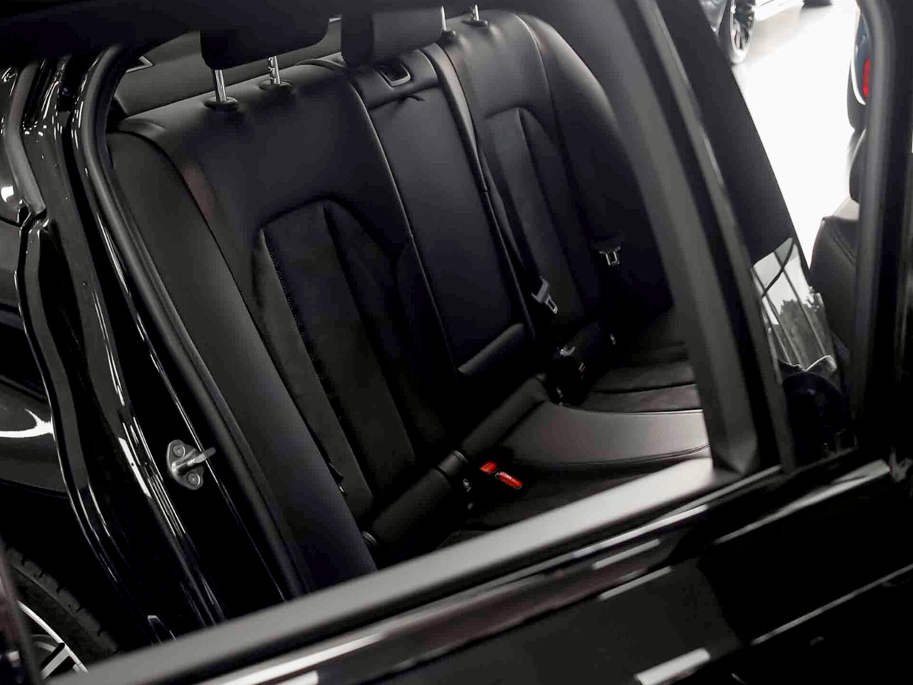 BMW 3 Series 320i M SPORT A/T