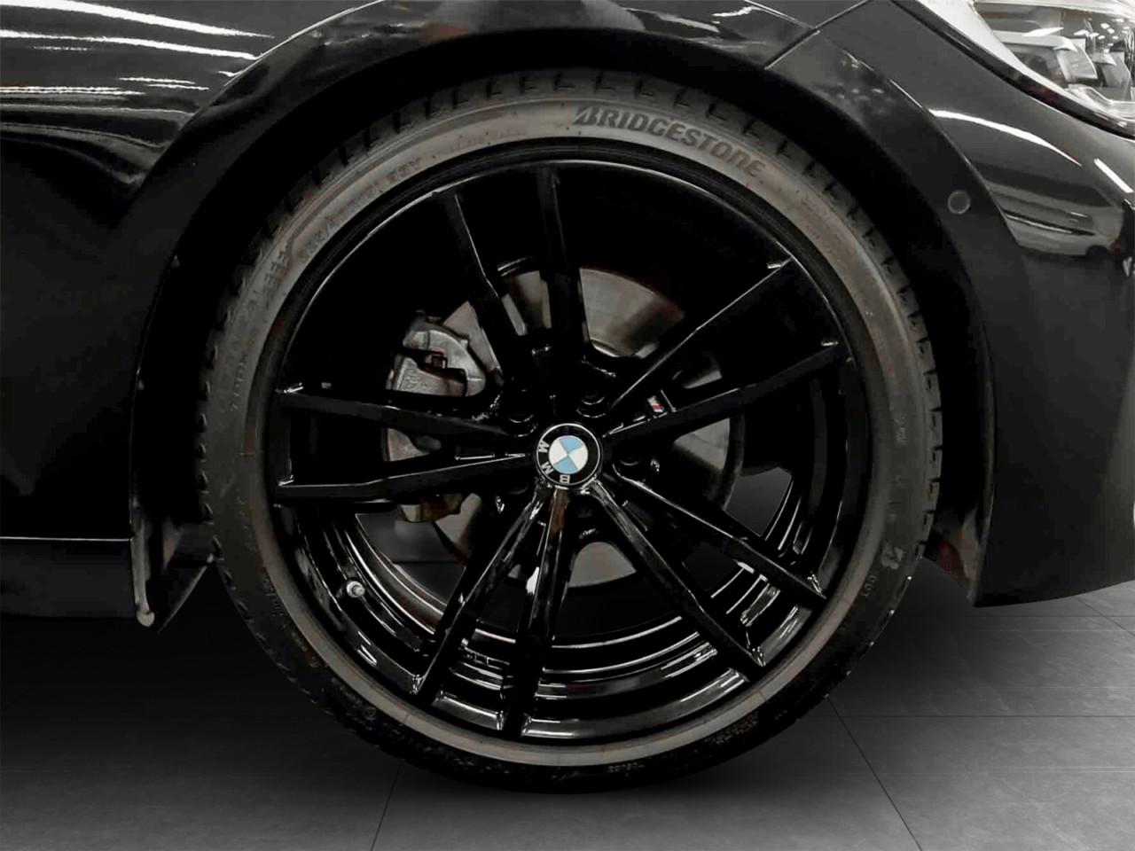 BMW 3 Series 320i M SPORT A/T