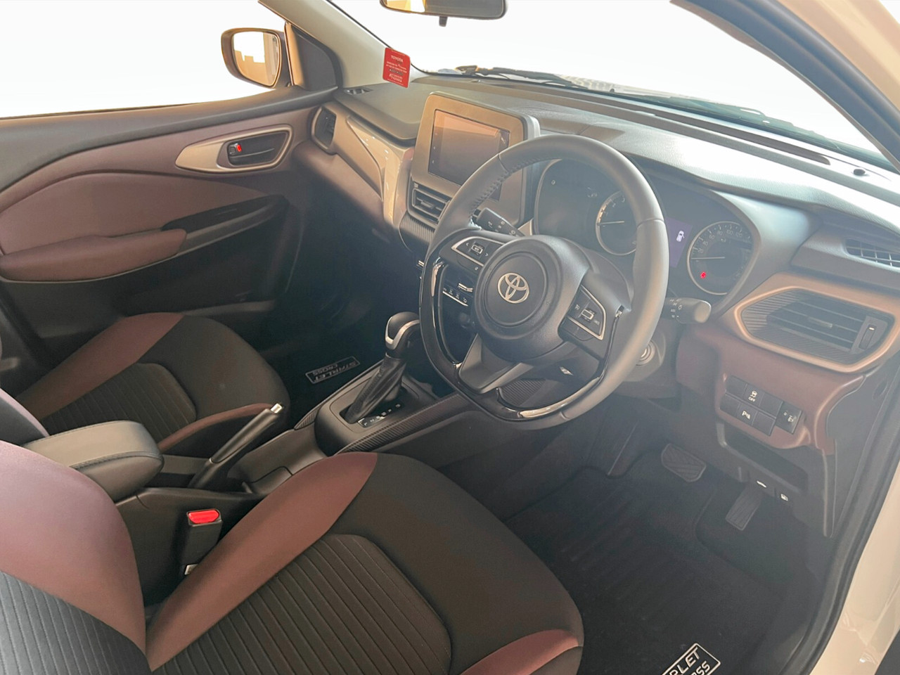 Toyota STARLET CROSS 1.5 XS AUTO