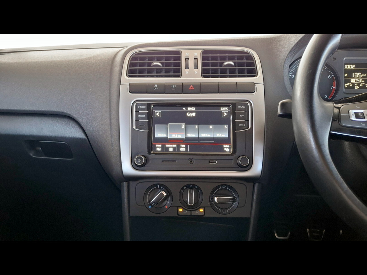 Volkswagen POLO VIVO HATCH 1.6 MAXX