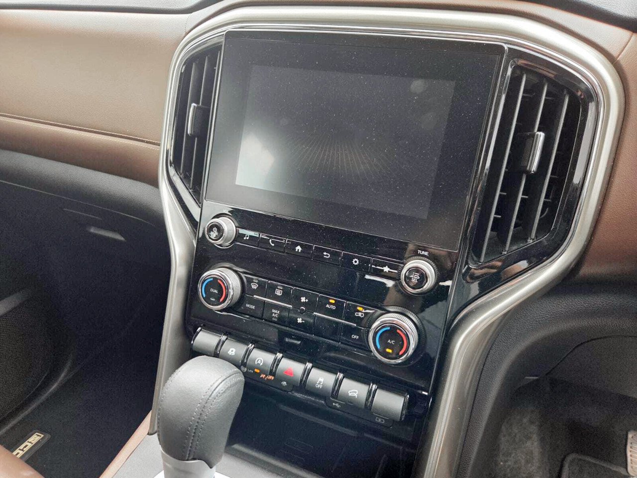 Mahindra SCORPIO-N 2.2D Z8L 4XPLOR ADVENTURE