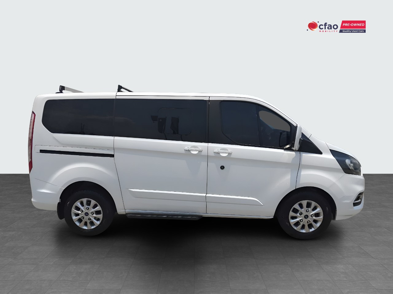 Ford Tourneo Custom 2.2TDCI SWB LIMITED