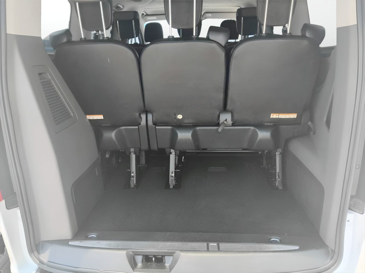 Ford Tourneo Custom 2.2TDCI SWB LIMITED