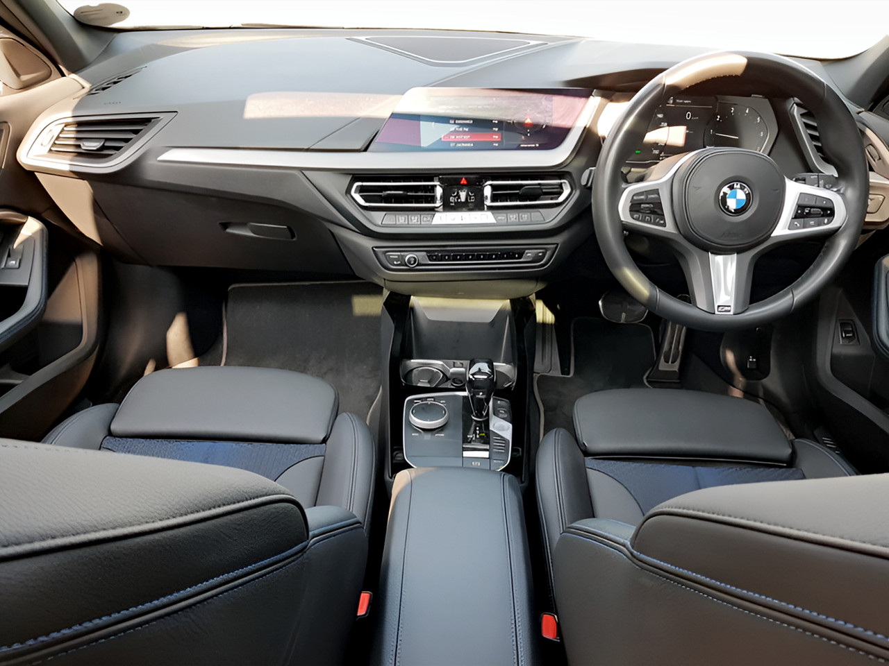 BMW 1 Series 118I 5-DOOR SPORT LINE AUTO