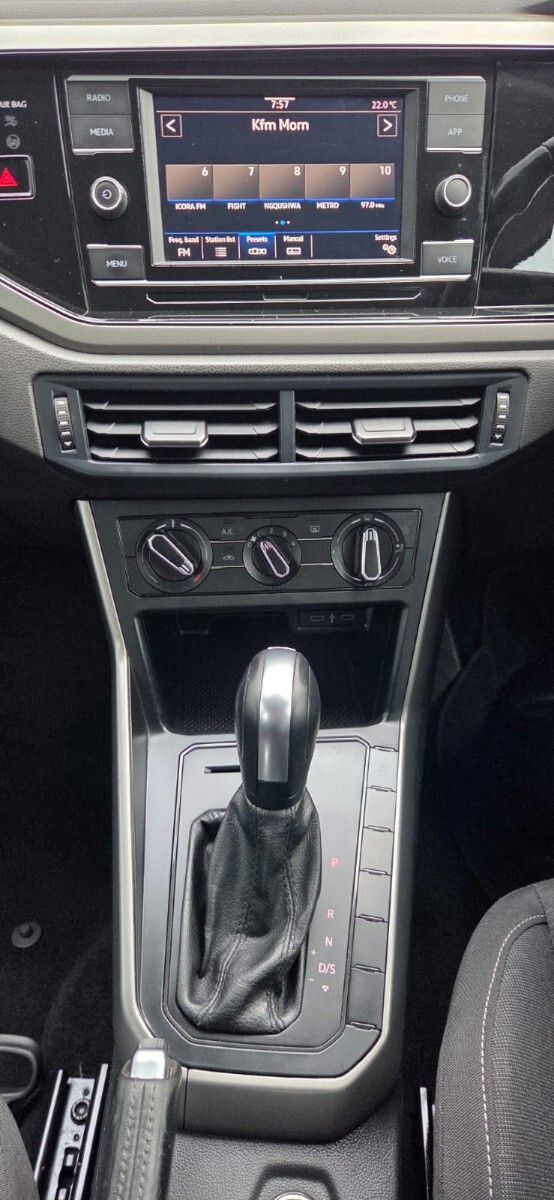 Volkswagen Polo 1.0 TSI COMFORTLINE DSG