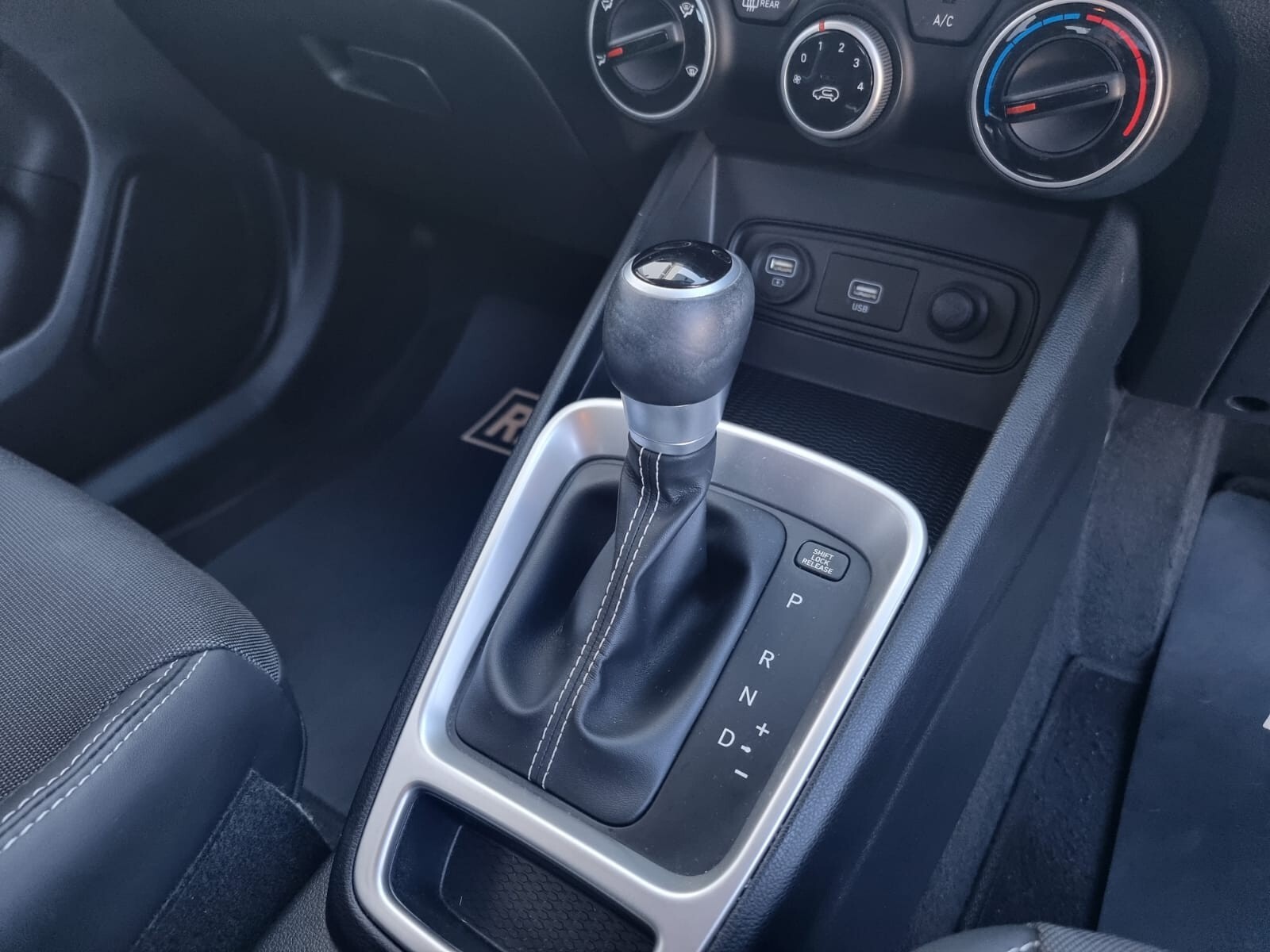 Hyundai VENUE 1.0 TGDI FLUID DCT