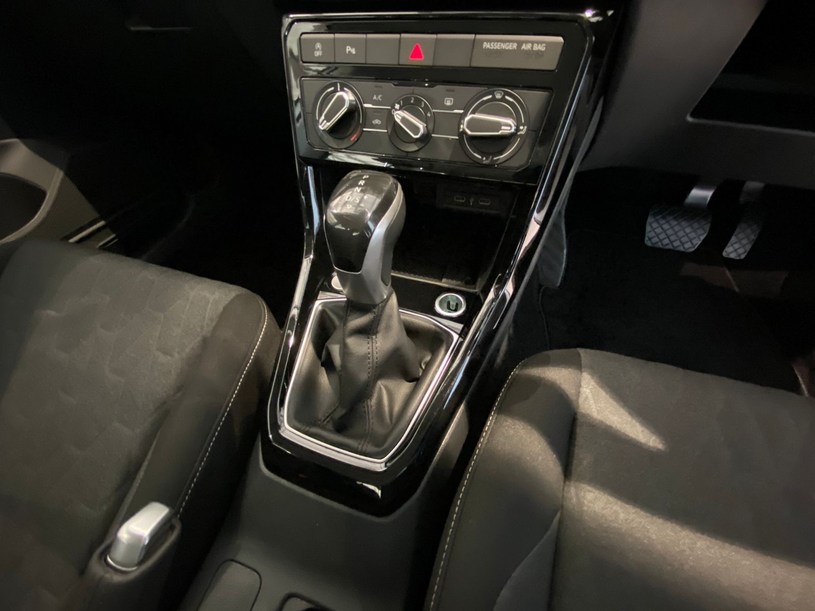 Volkswagen T-cross 1.0TSI LIFE