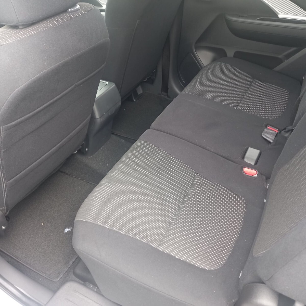 Mitsubishi XPANDER 1.5 MANUAL