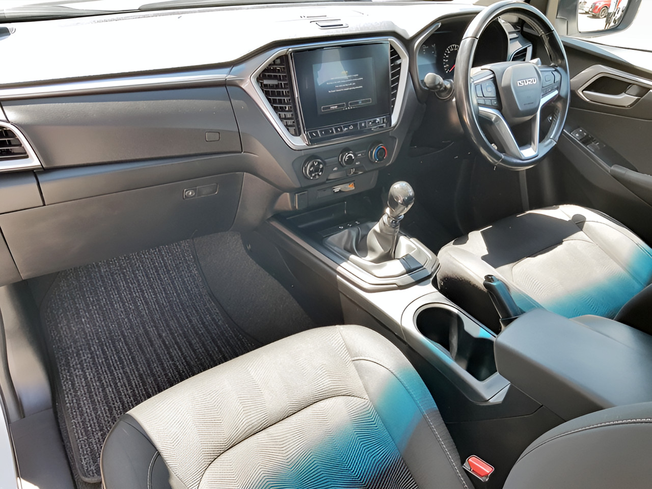 Isuzu D-Max 1.9TD EXTENDED CAB LS MANUAL