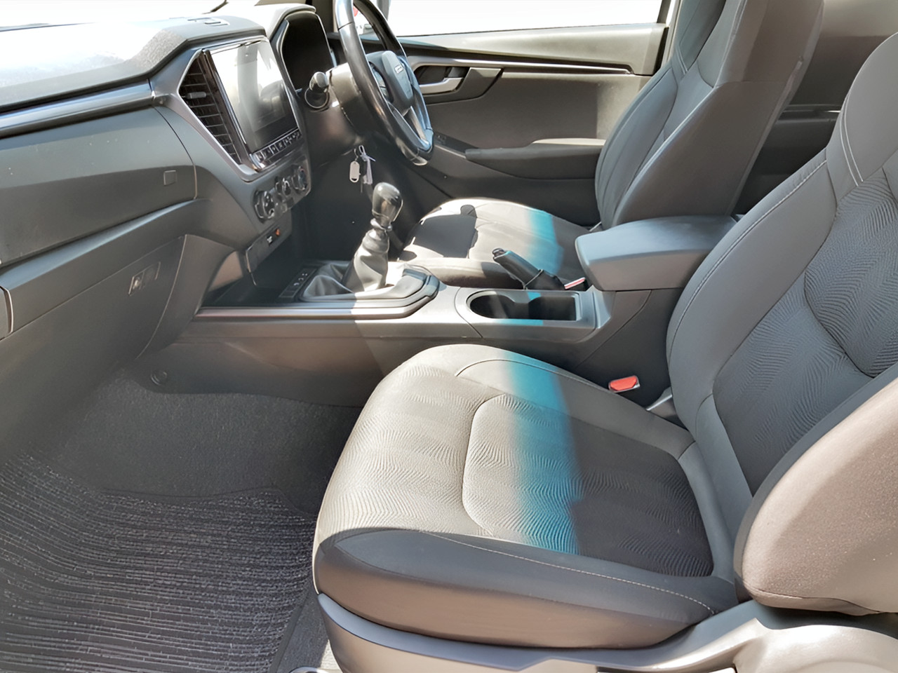 Isuzu D-Max 1.9TD EXTENDED CAB LS MANUAL