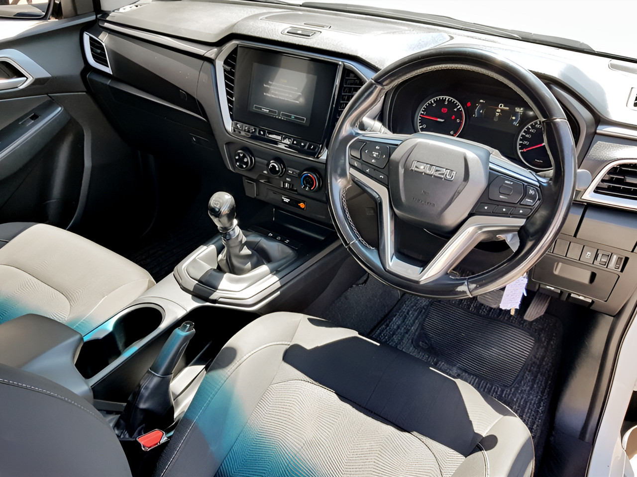Isuzu D-Max 1.9TD EXTENDED CAB LS MANUAL