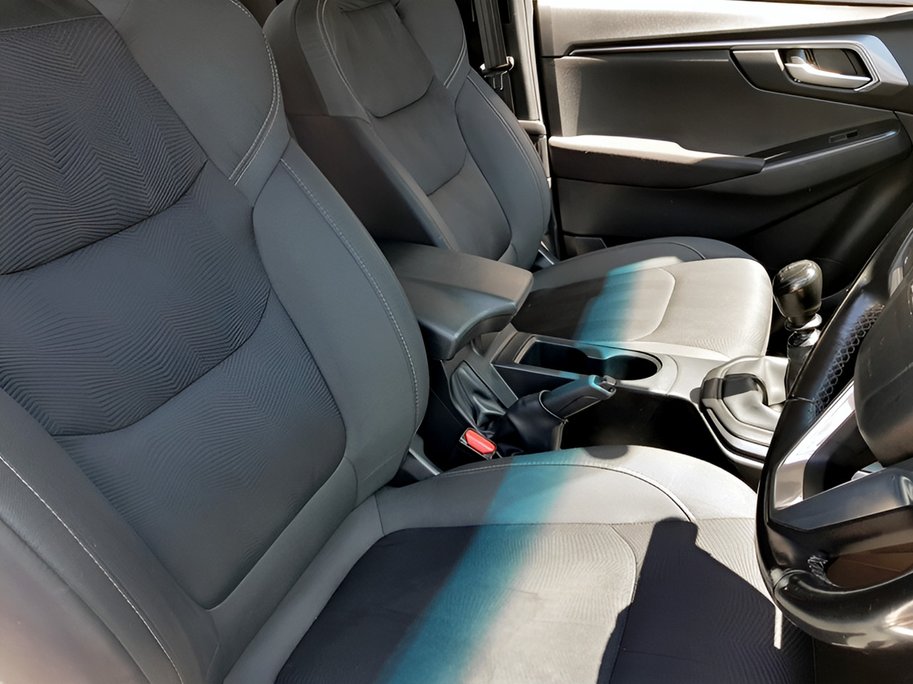 Isuzu D-Max 1.9TD EXTENDED CAB LS MANUAL