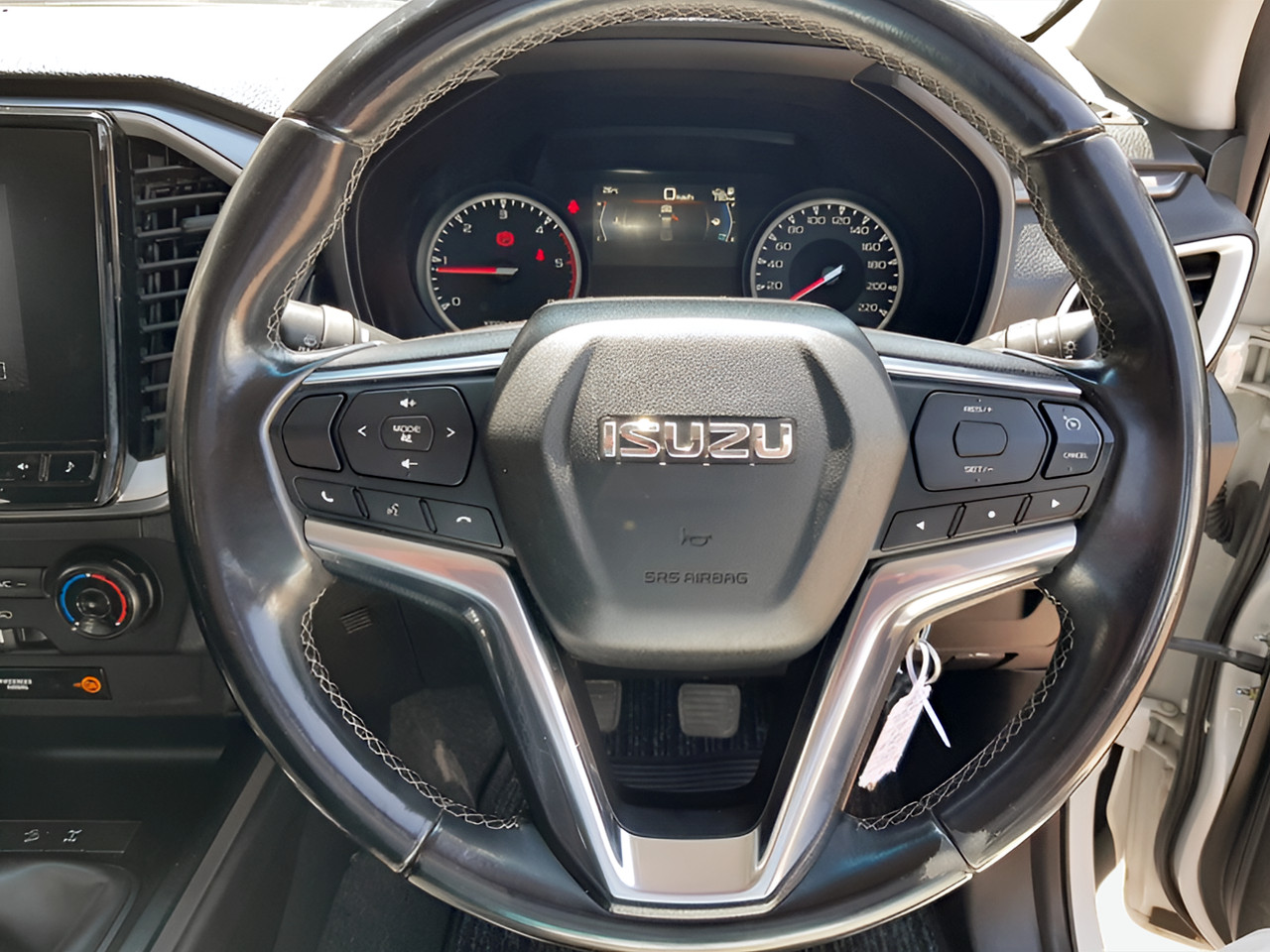 Isuzu D-Max 1.9TD EXTENDED CAB LS MANUAL