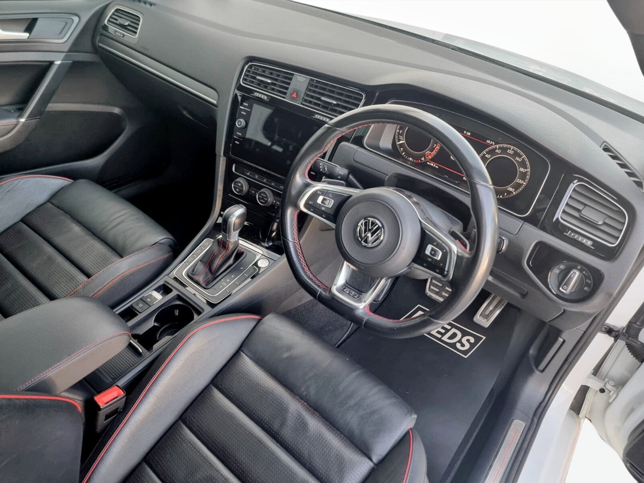 Volkswagen Golf GTI AUTO