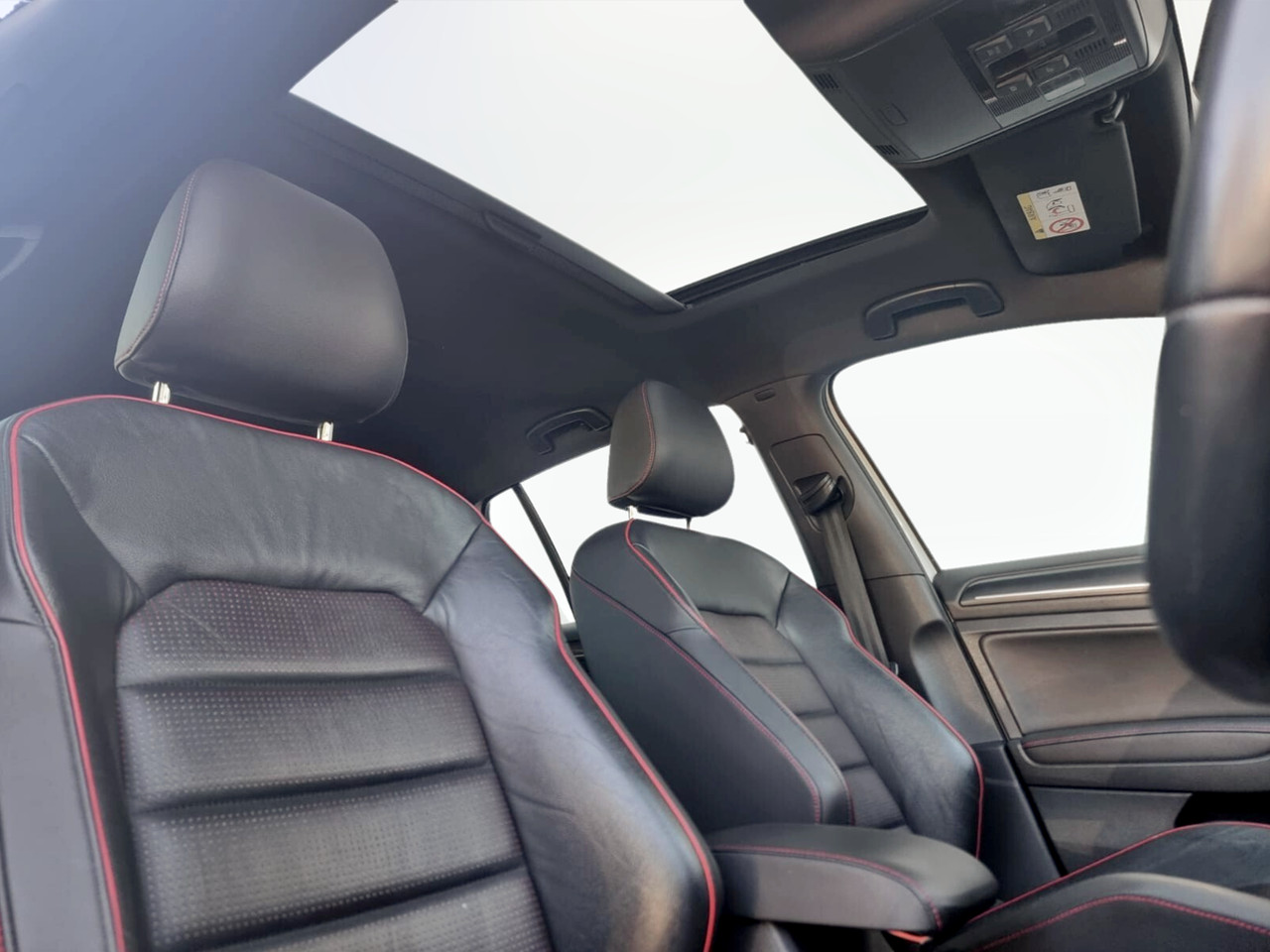 Volkswagen Golf GTI AUTO