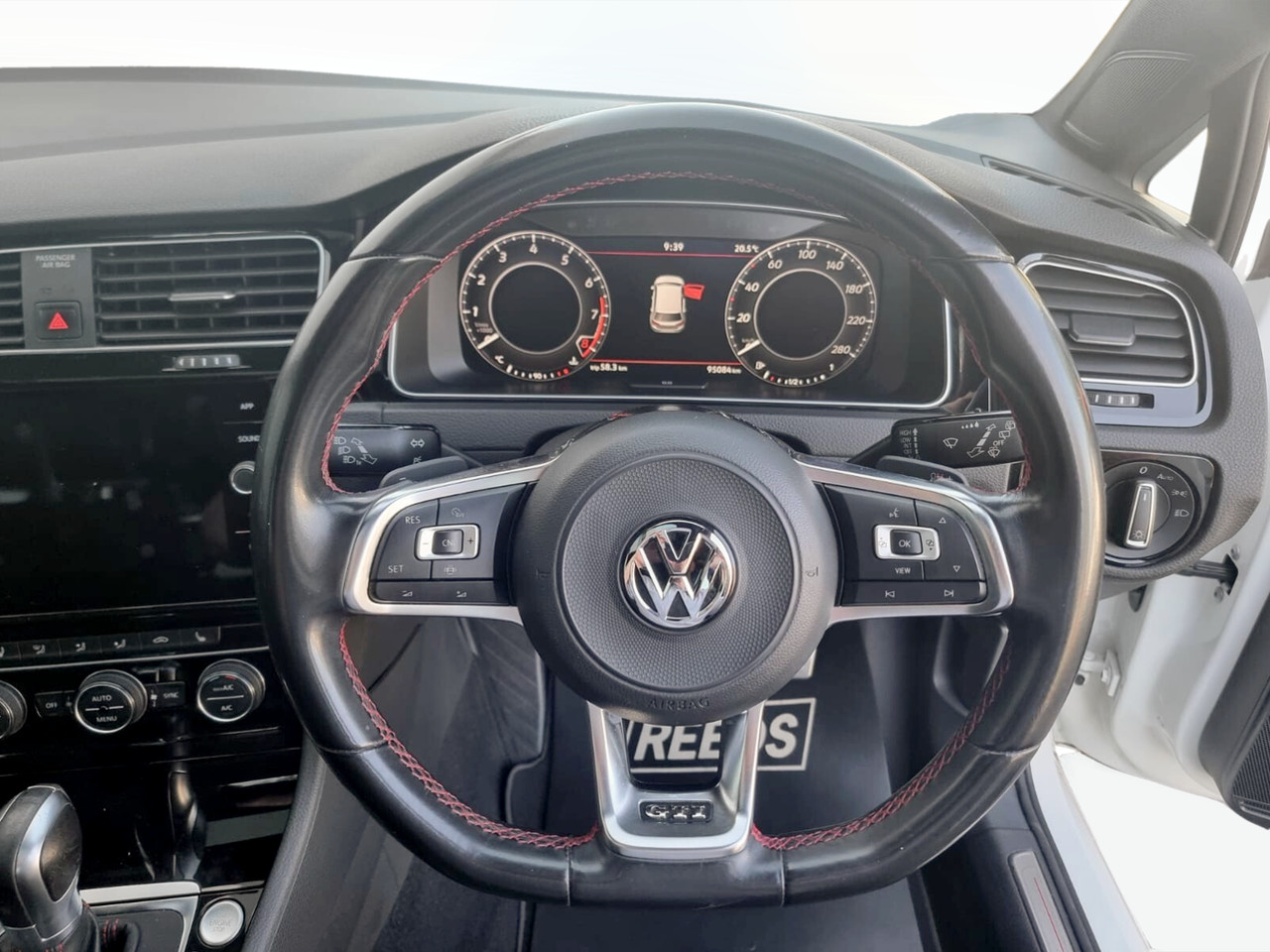 Volkswagen Golf GTI AUTO