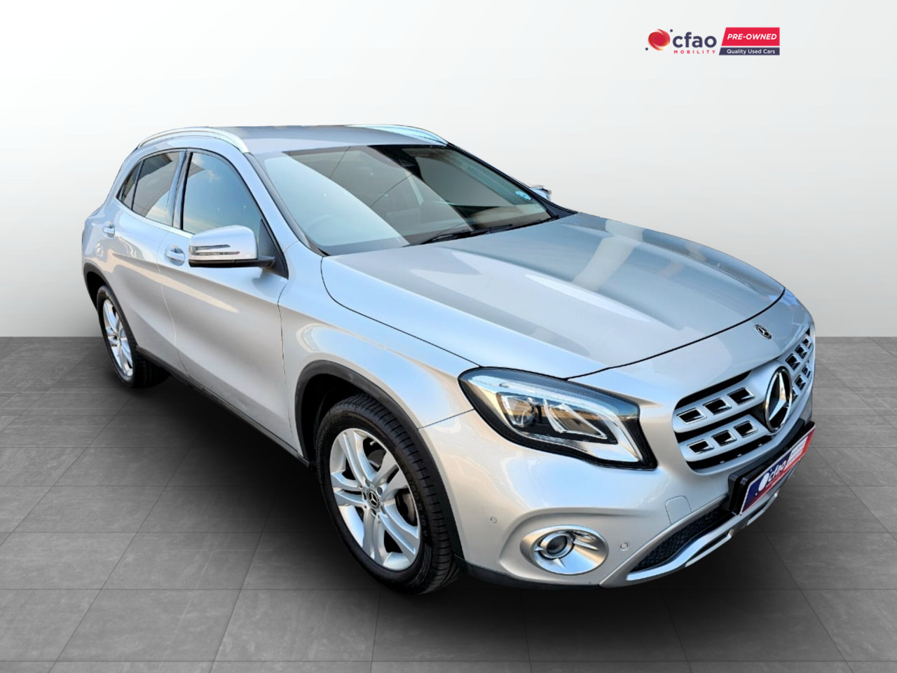Mercedes-Benz GLA 200 A/T