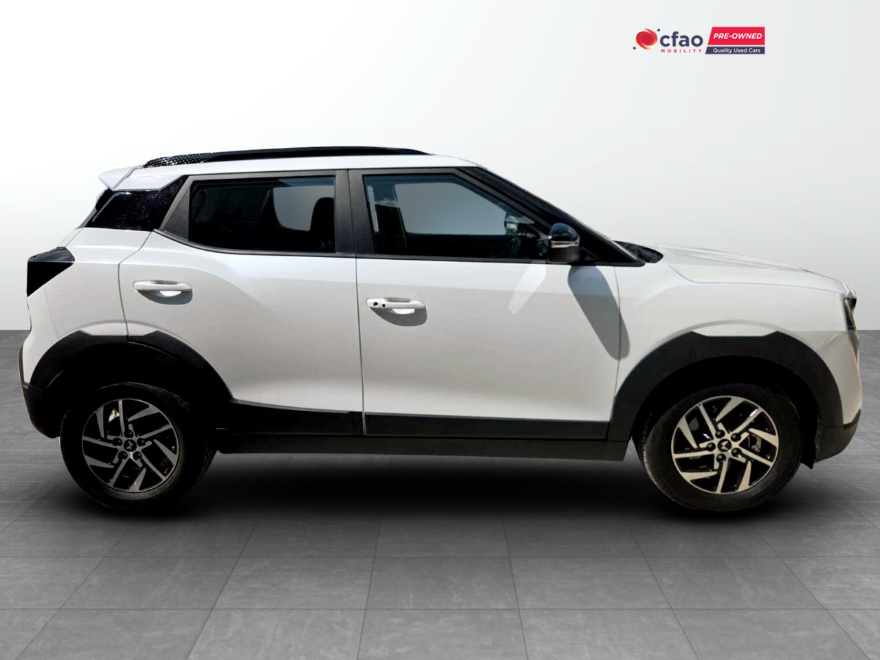 Mahindra XUV 3XO 1.2T AX5 auto