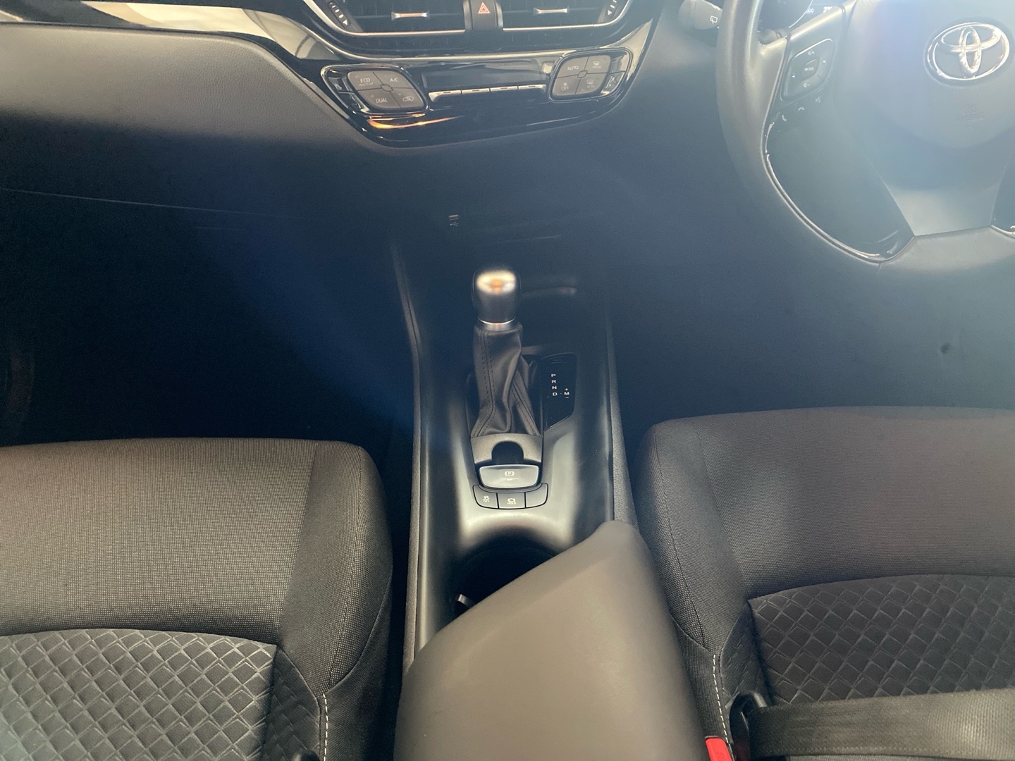 Toyota C-HR 1.2T PLUS AUTO