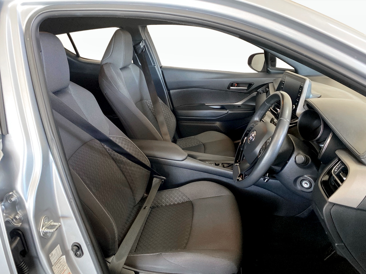 Toyota C-HR 1.2T PLUS AUTO