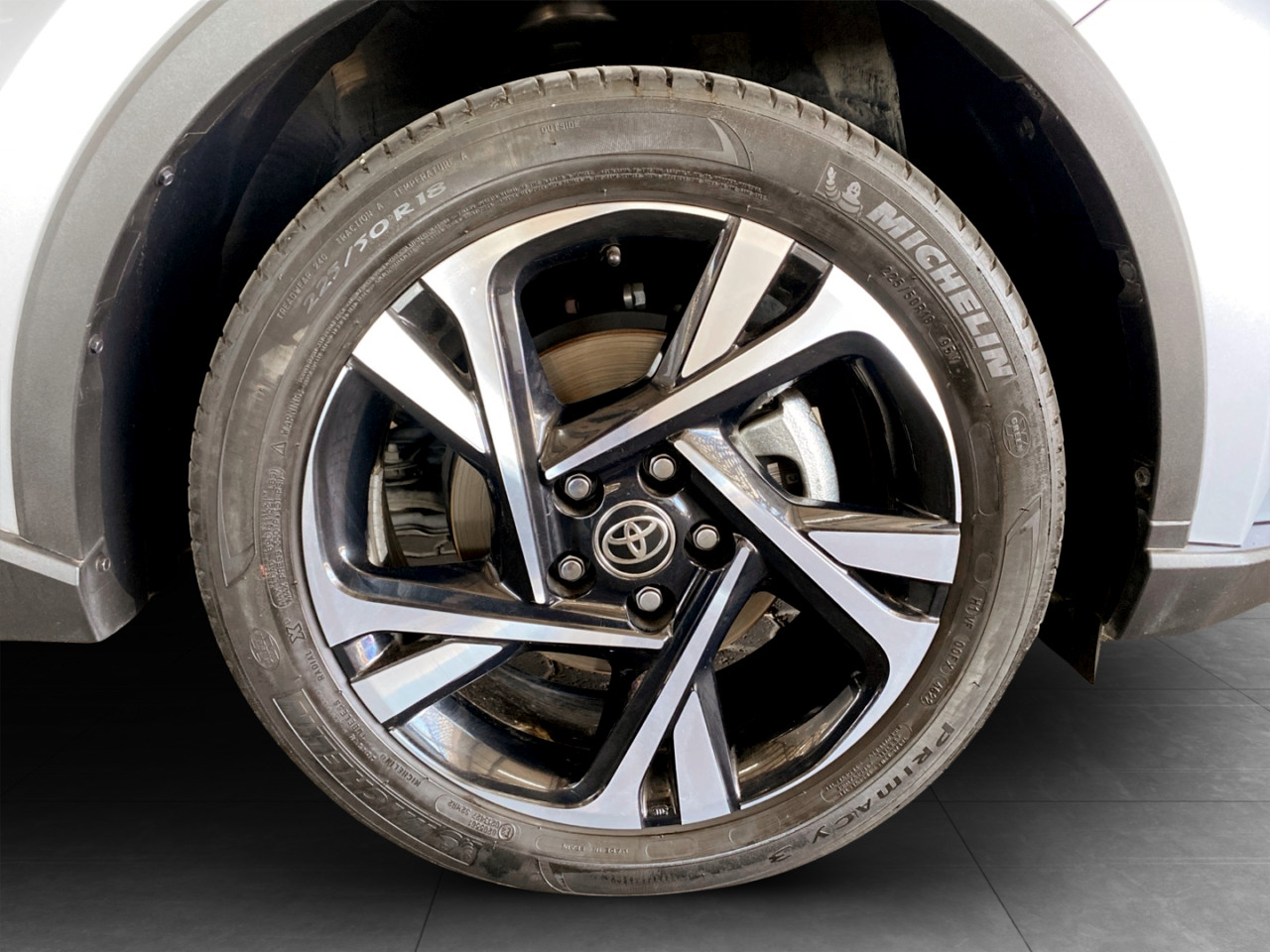 Toyota C-HR 1.2T PLUS AUTO