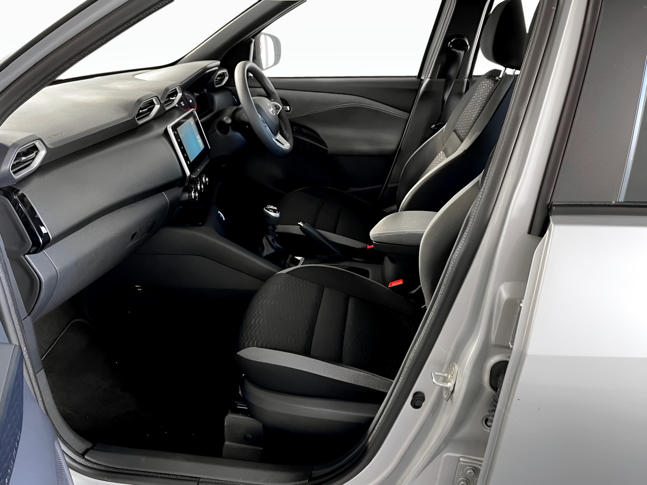 Nissan MAGNITE 1.0 ACENTA MANUAL