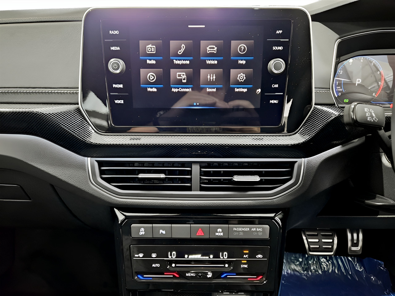 Volkswagen T-cross 1.0TSI R-LINE