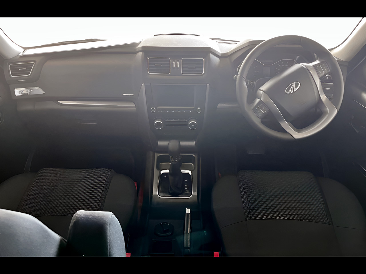 Mahindra PIK UP 2.2CRDE DOUBLE CAB 4X4 S11 KAROO