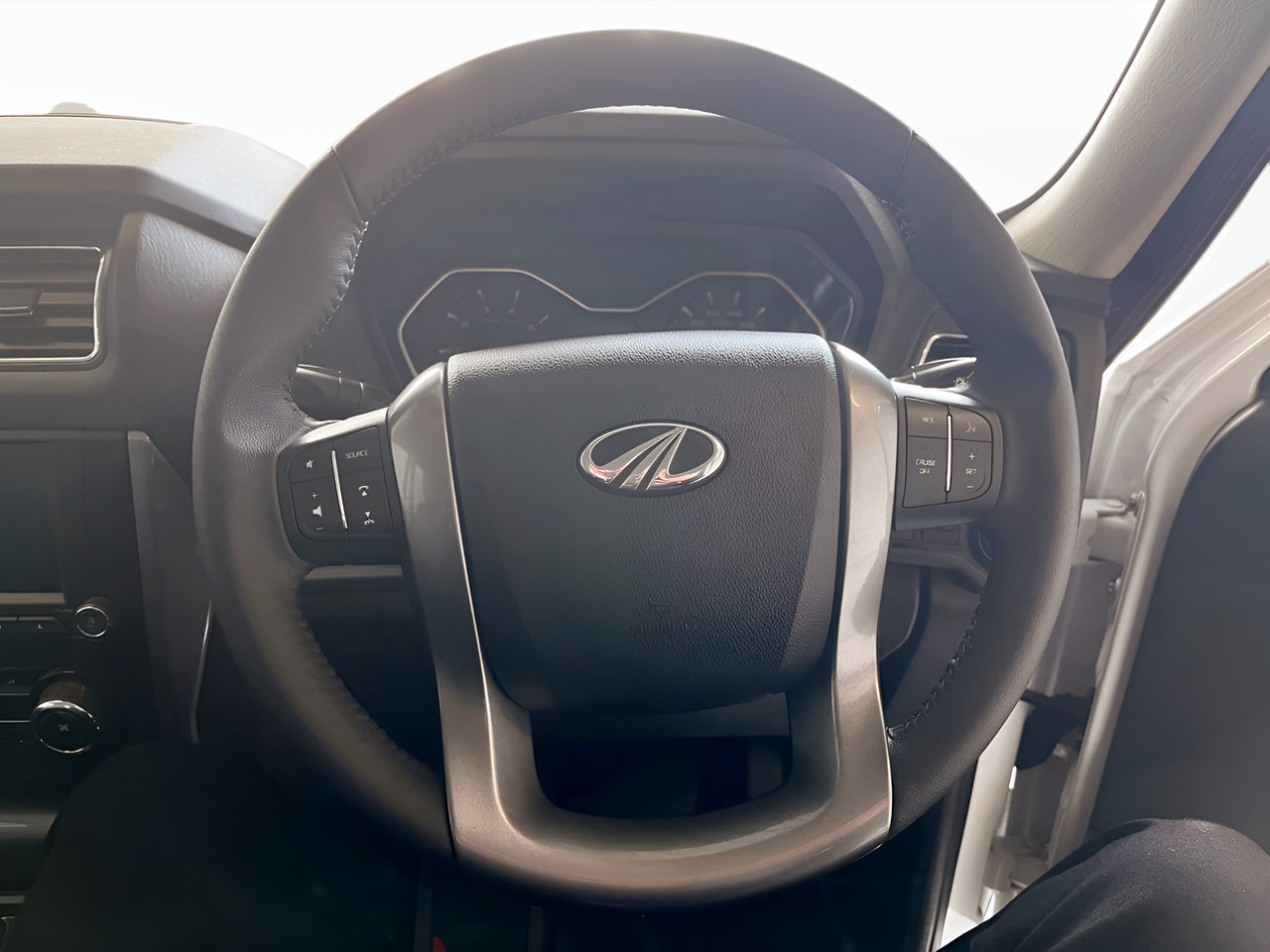 Mahindra PIK UP 2.2CRDE DOUBLE CAB 4X4 S11 KAROO