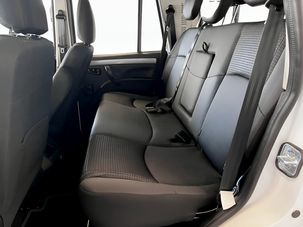 Mahindra PIK UP 2.2CRDE DOUBLE CAB 4X4 S11 KAROO