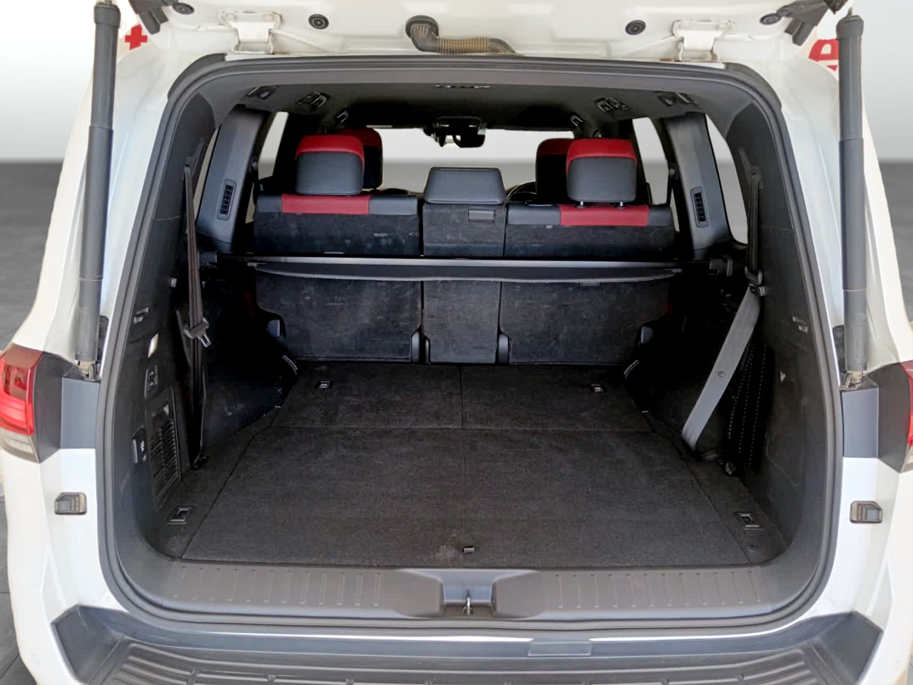 Toyota LAND CRUISER 300 3.3D GR-SPORT
