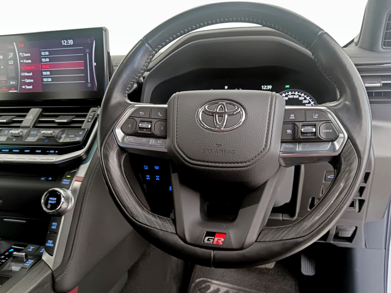 Toyota LAND CRUISER 300 3.3D GR-SPORT