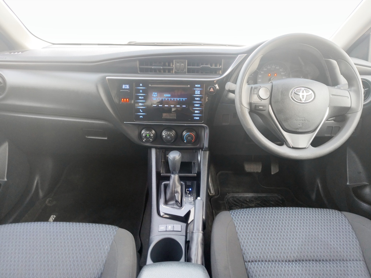 Toyota Corolla Quest 1.8 PLUS AUTO