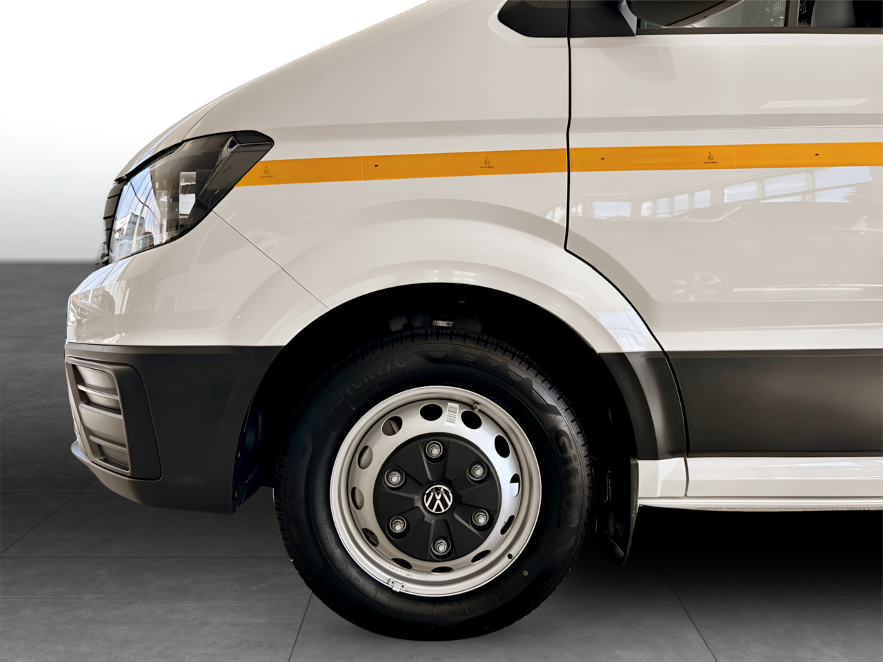 Volkswagen Crafter 2.0 TDI 50 Bus Conversion ready