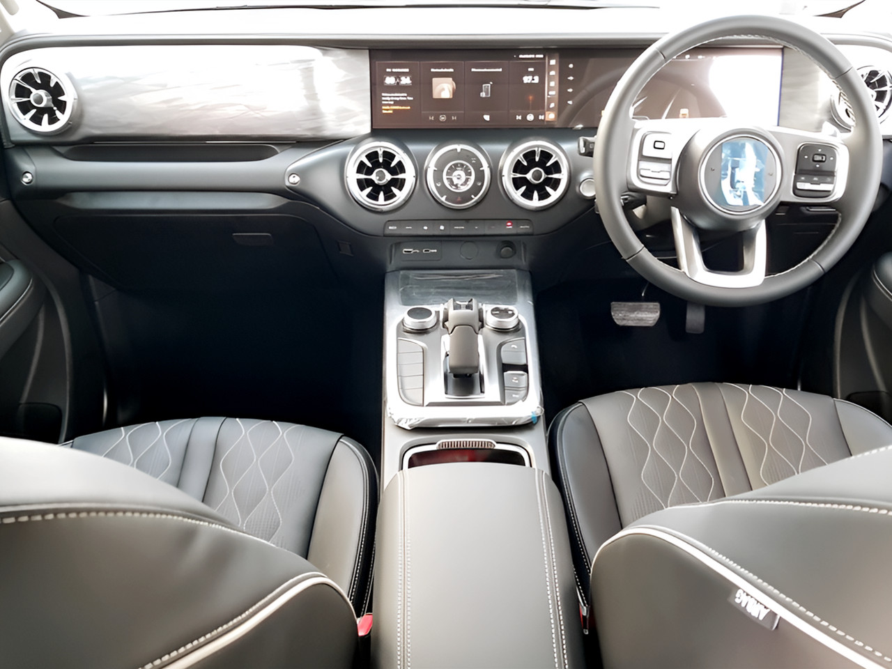 GWM TANK 300 2.4TD LUXURY A/T