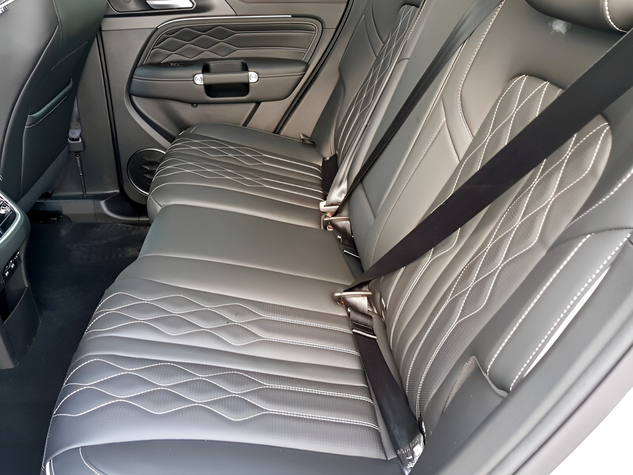 GWM TANK 300 2.4TD LUXURY A/T